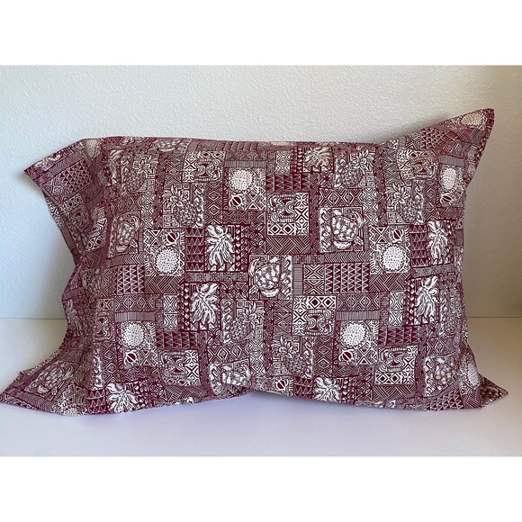 Burgundy Tapa Pillowcase with Turtles &  Pineapples | Handmade | 100% Cotton - Picture 1 of 4